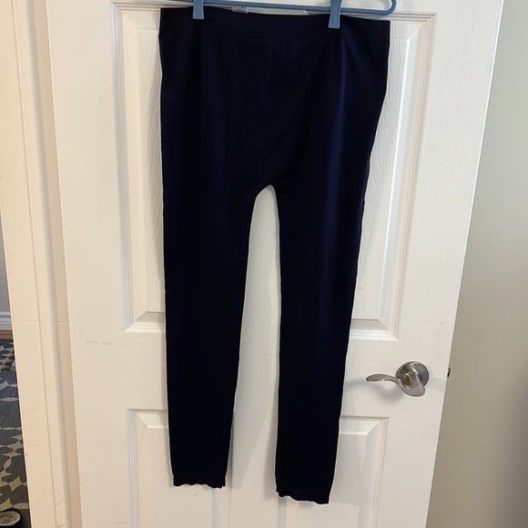 Peter Nygard Nay Blue Leggings - Picture 2 of 6